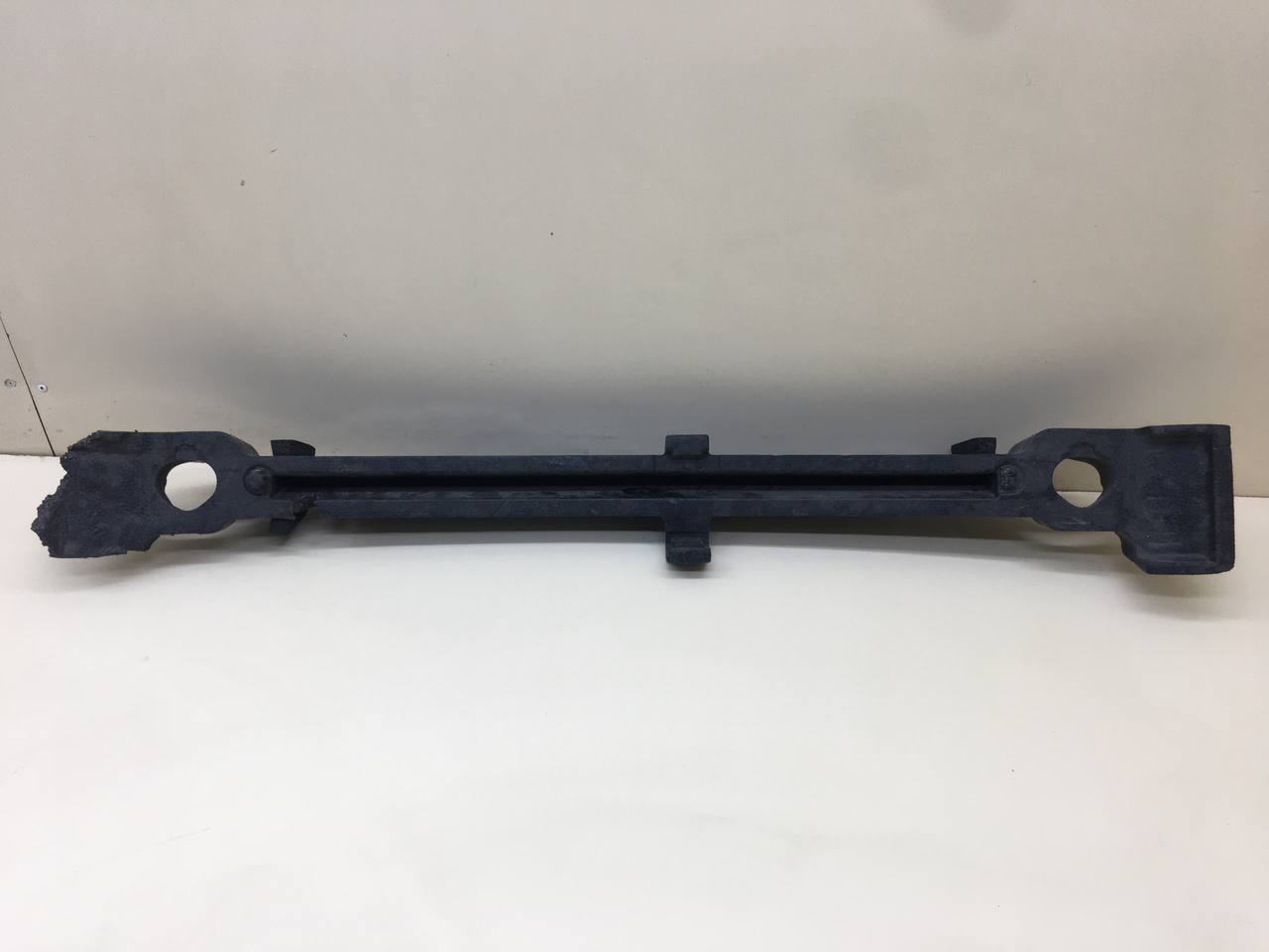 Наполнитель переднего бампера Toyota Rav 4 (XA40) 2013-2019