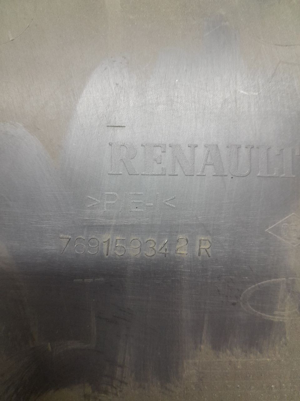 Обшивка стойки Renault Logan (2) 2014>