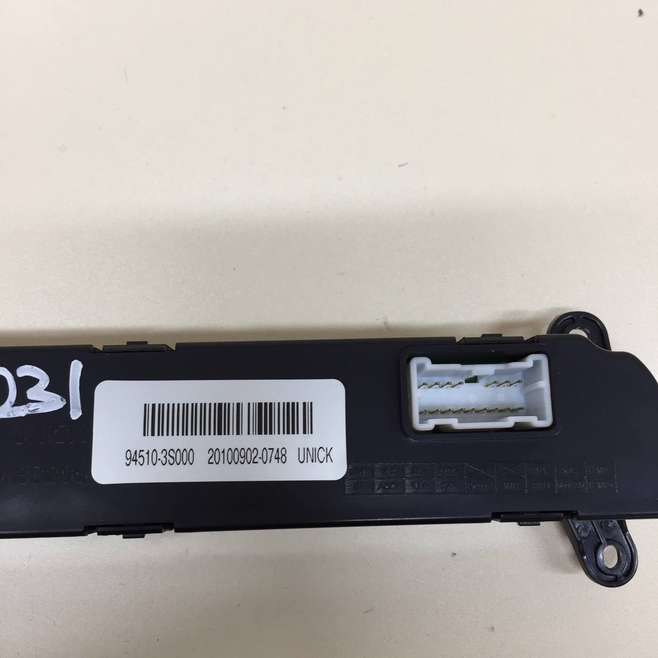 Часы Hyundai Sonata 6 (YF) 2010-2014 Часы Hyundai Sonata 6 (YF) 2010-2014