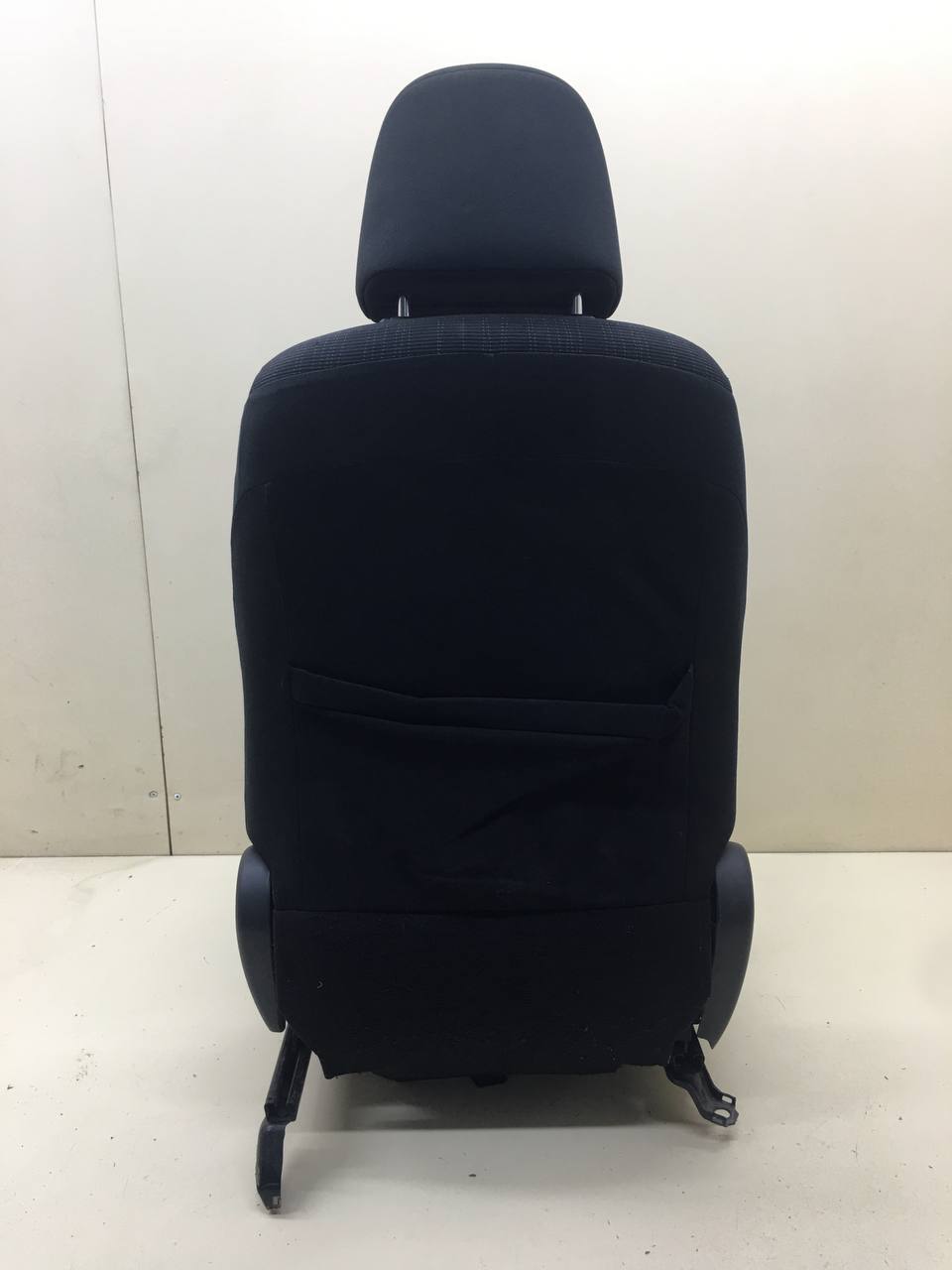 Сиденье переднее правое Toyota Auris (E150) 2006-2012
