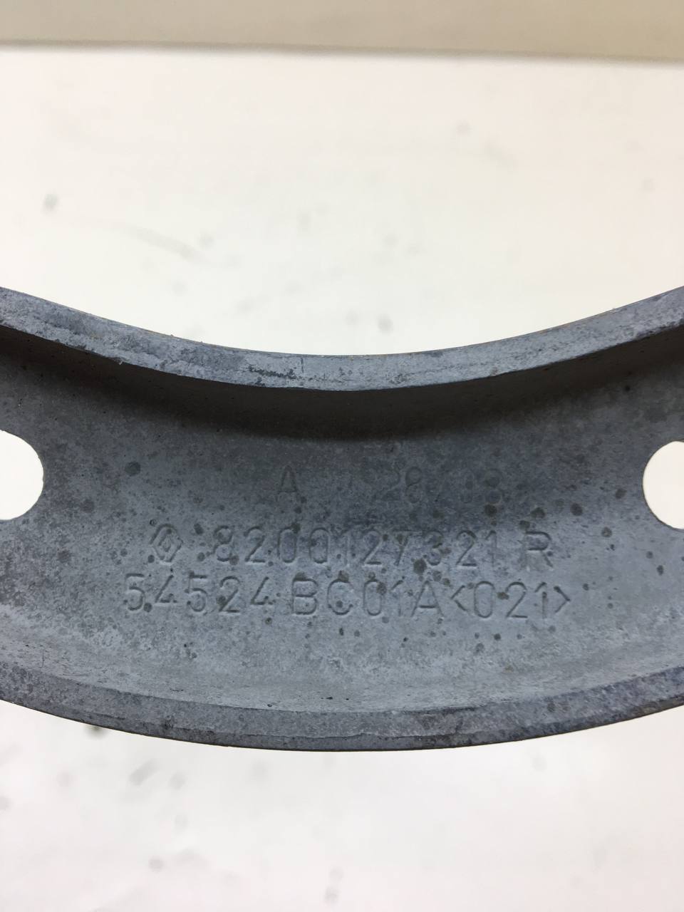Кронштейн передней балки Nissan Note (E11) 2006-2013 Кронштейн передней балки Nissan Note (E11) 2006-2013