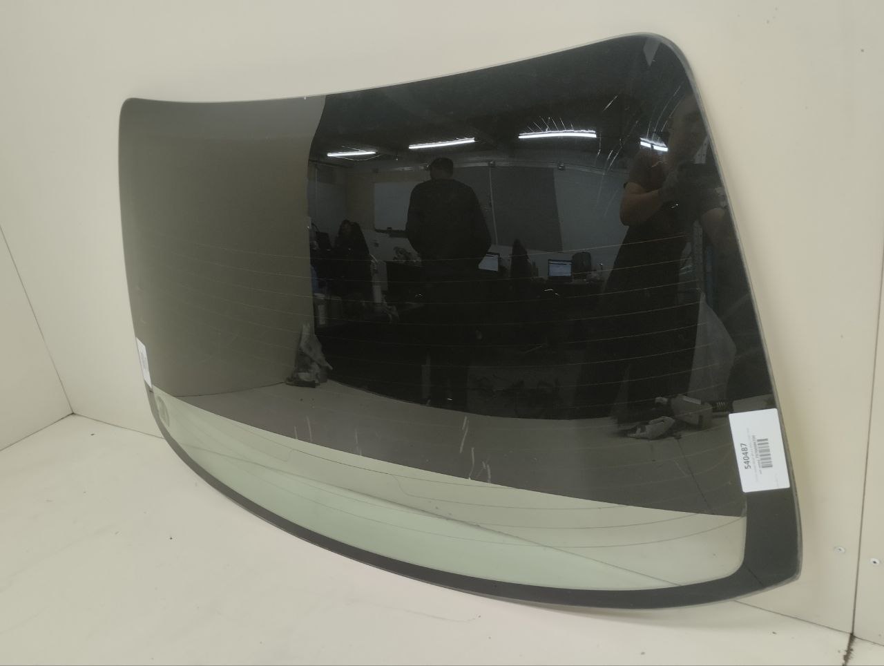 Стекло заднее Nissan Almera (N16) 2000-2006