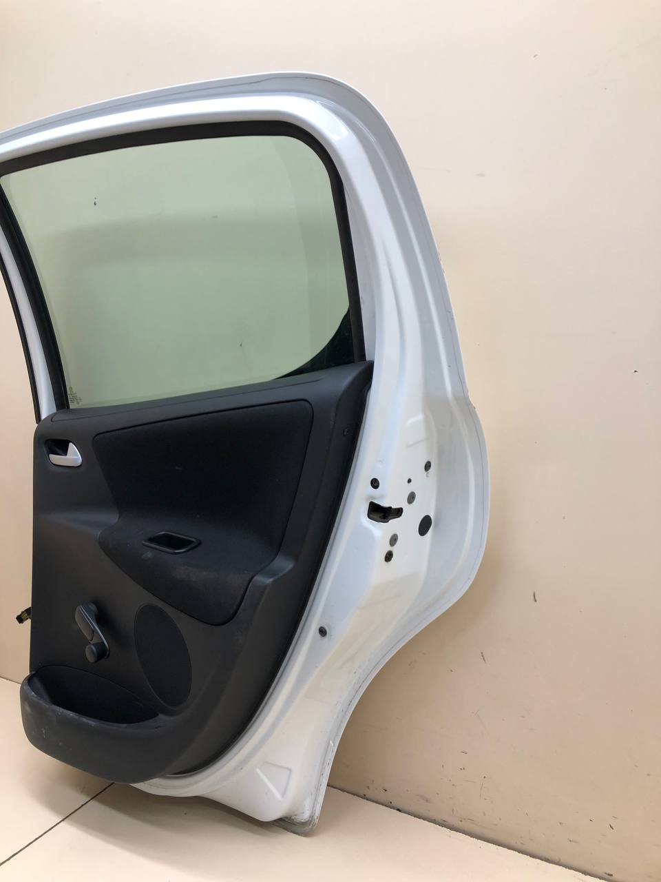 Дверь задняя правая Peugeot 207 2006-2013