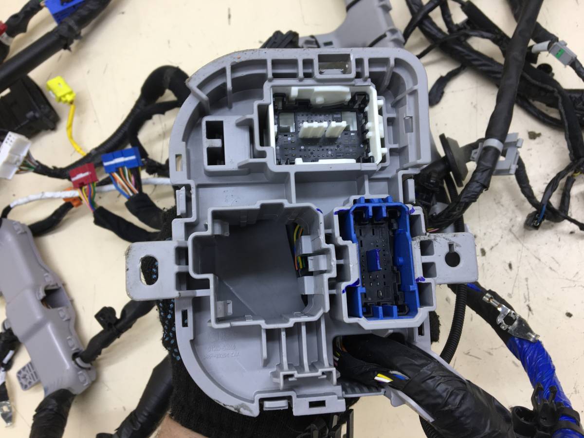 Проводка салона Hyundai Santa Fe (TM) 2018-2022