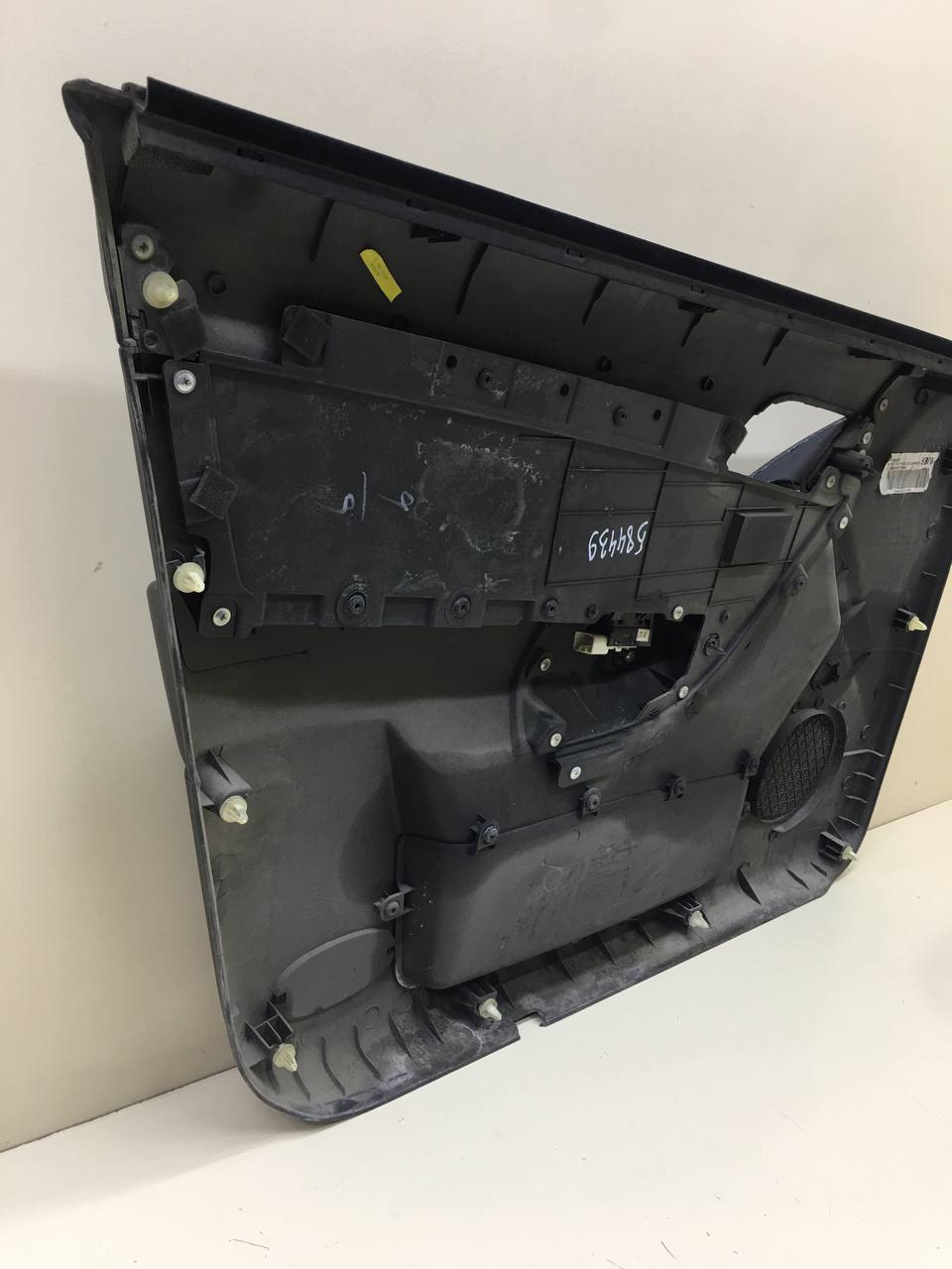 Обшивка двери передней правой Chevrolet Aveo T250 2005-2011