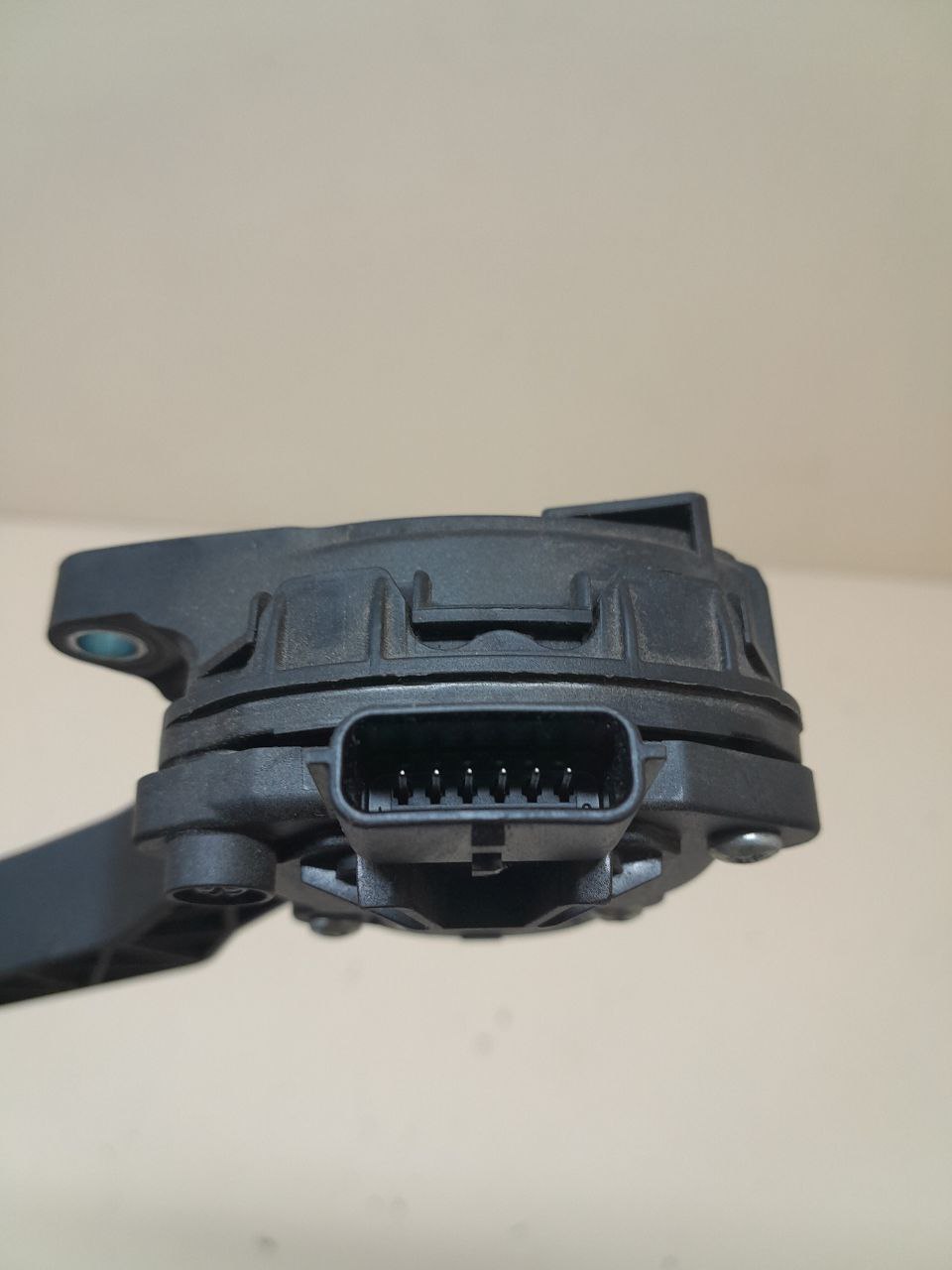 Педаль газа Nissan Qashqai (J11) 2014> Педаль газа Nissan Qashqai (J11) 2014>