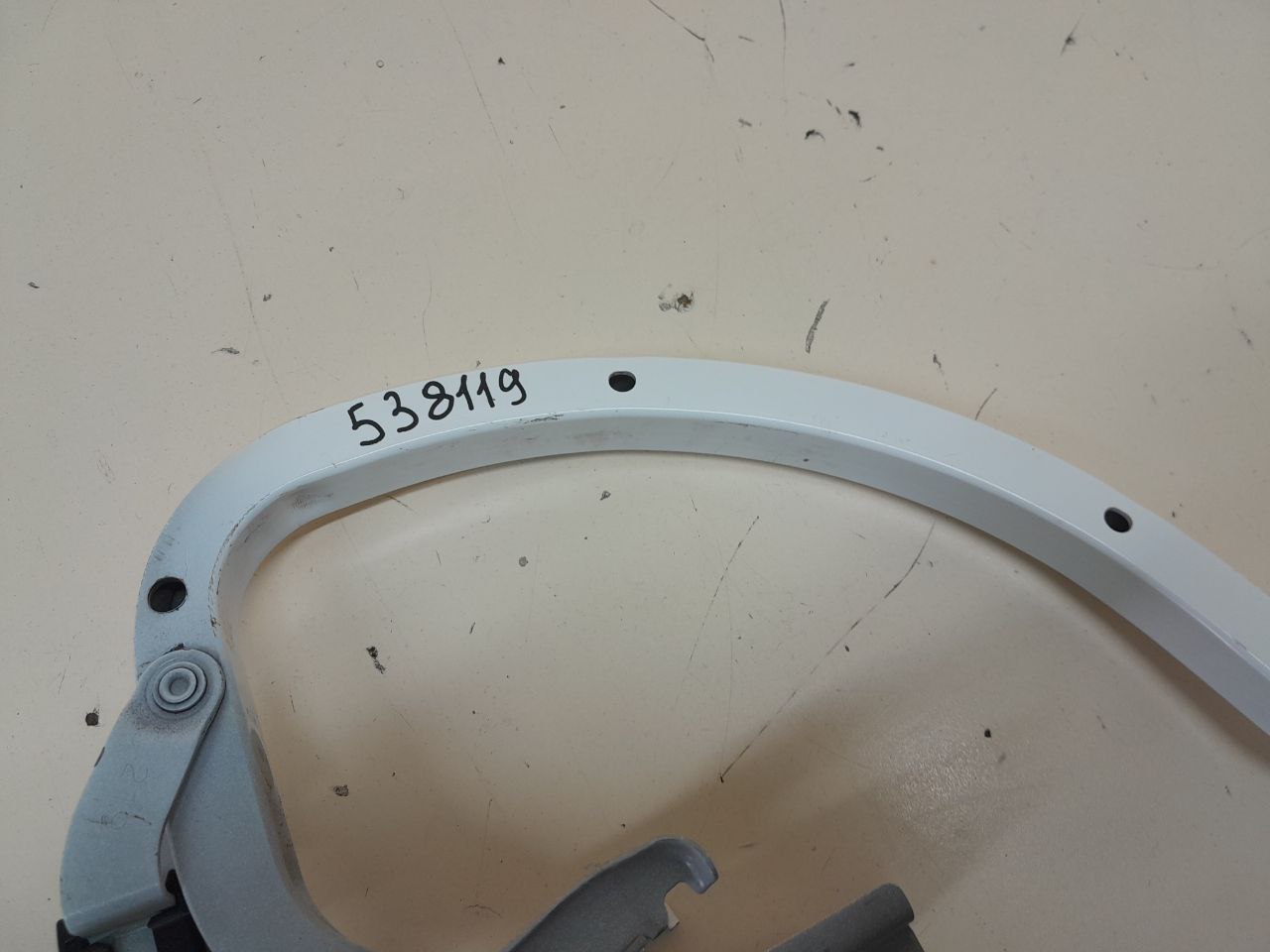 Петля крышки багажника Toyota Camry (XV50) 2011-2017 Петля крышки багажника Toyota Camry (XV50) 2011-2017