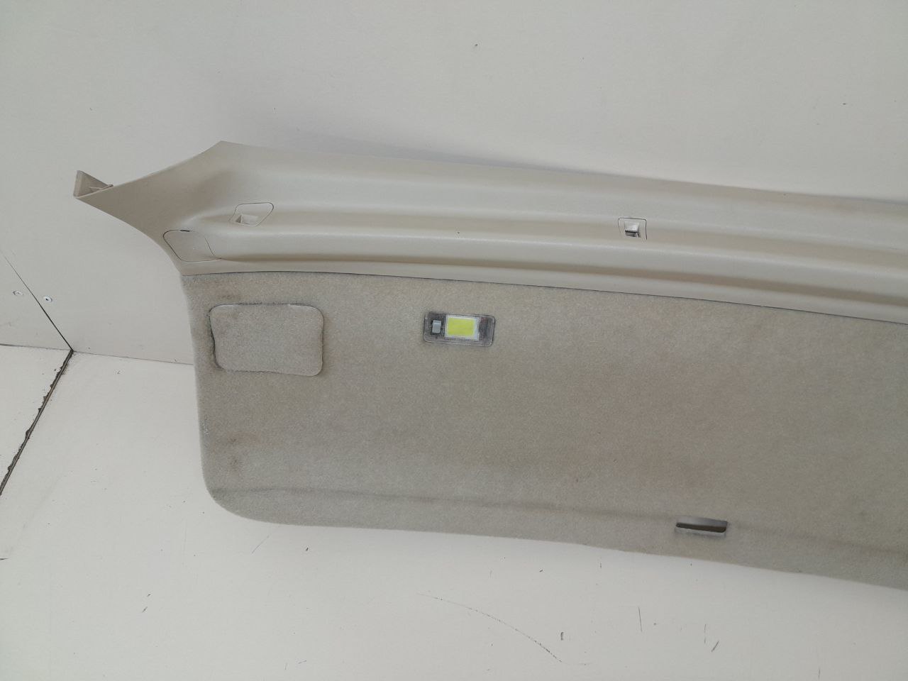 Обшивка двери багажника Lexus RX 350 /450h (XL10) 2009-2015 Обшивка двери багажника Lexus RX 350 /450h (XL10) 2009-2015