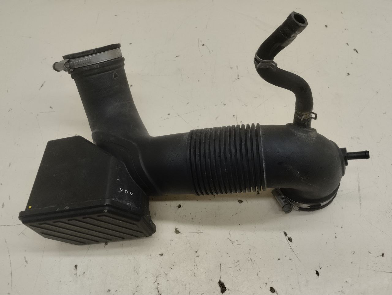 Резонатор воздушного фильтра Hyundai Tucson (TL) 2015-2021
