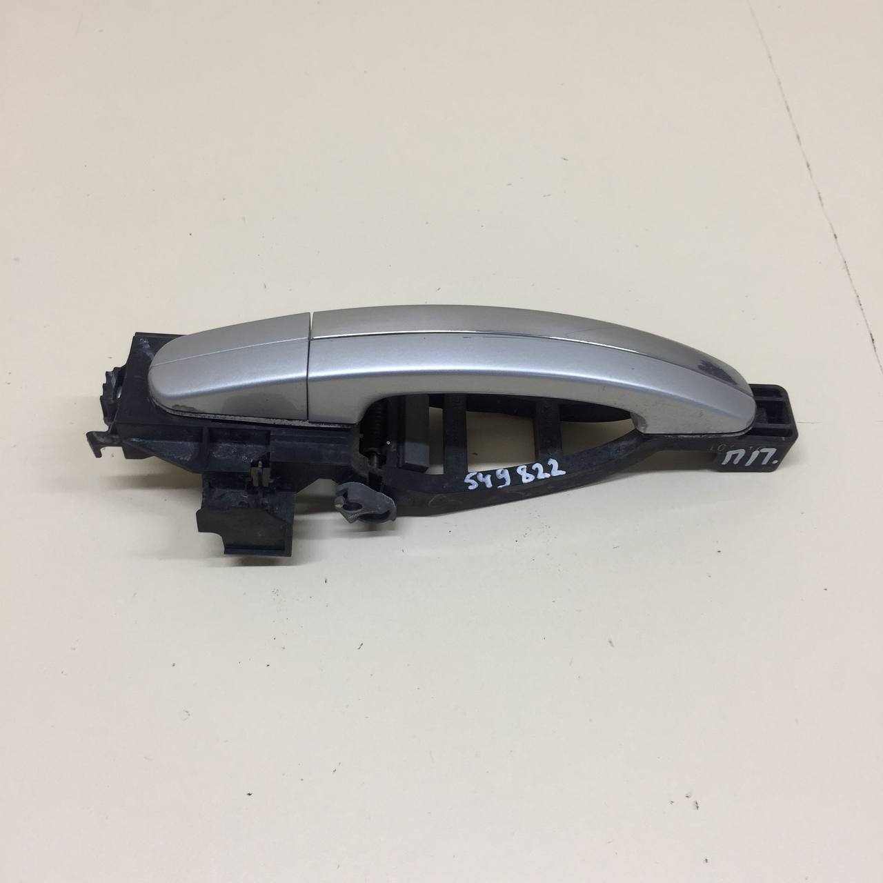 Ручка двери передней наружная правая Ford Focus 2 (DB) 2008-2011 Ручка двери передней наружная правая Ford Focus 2 (DB) 2008-2011