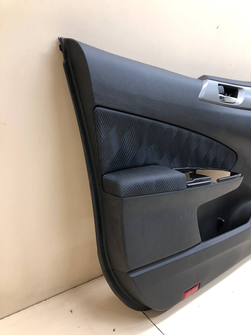 Обшивка двери передней левой Subaru Forester (S12) 2008-2012