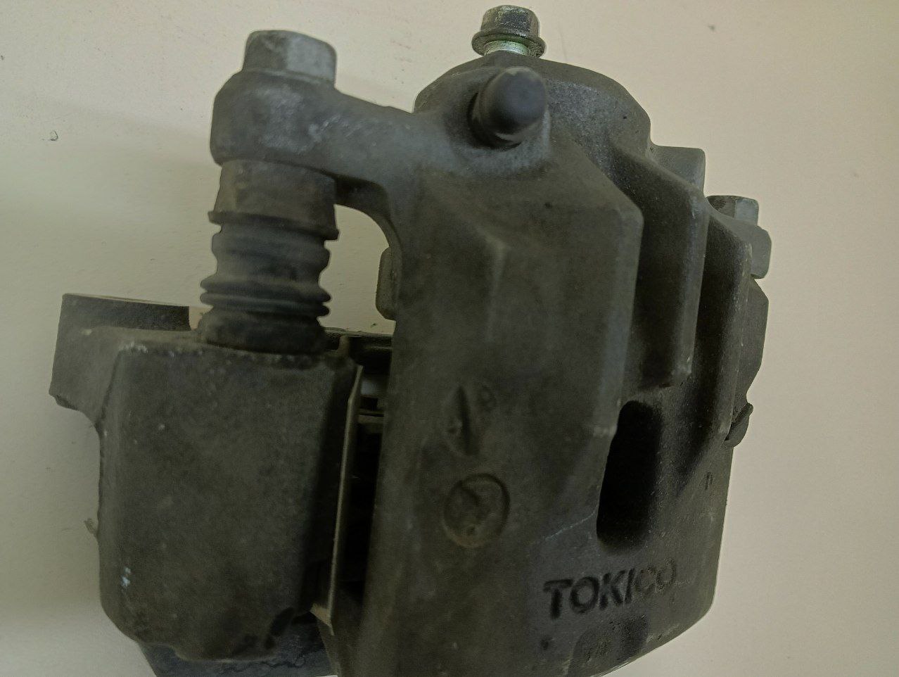 Суппорт задний левый Subaru Legacy (B13) 2003-2009