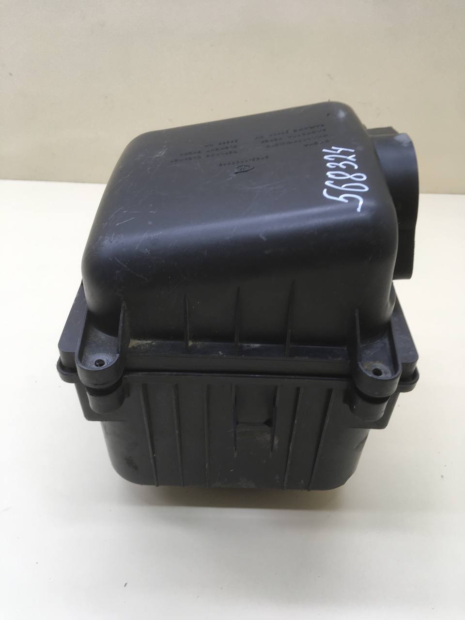 Корпус воздушного фильтра Chevrolet Niva 2002-2009