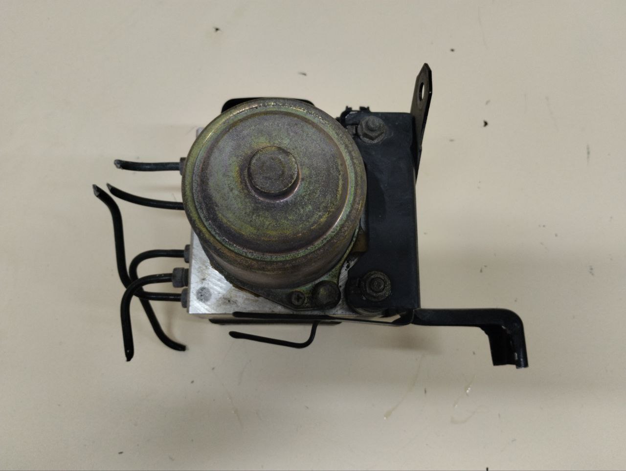 Блок ABS (насос) Mitsubishi Pajero/Montero Sport (K9) 1997-2008