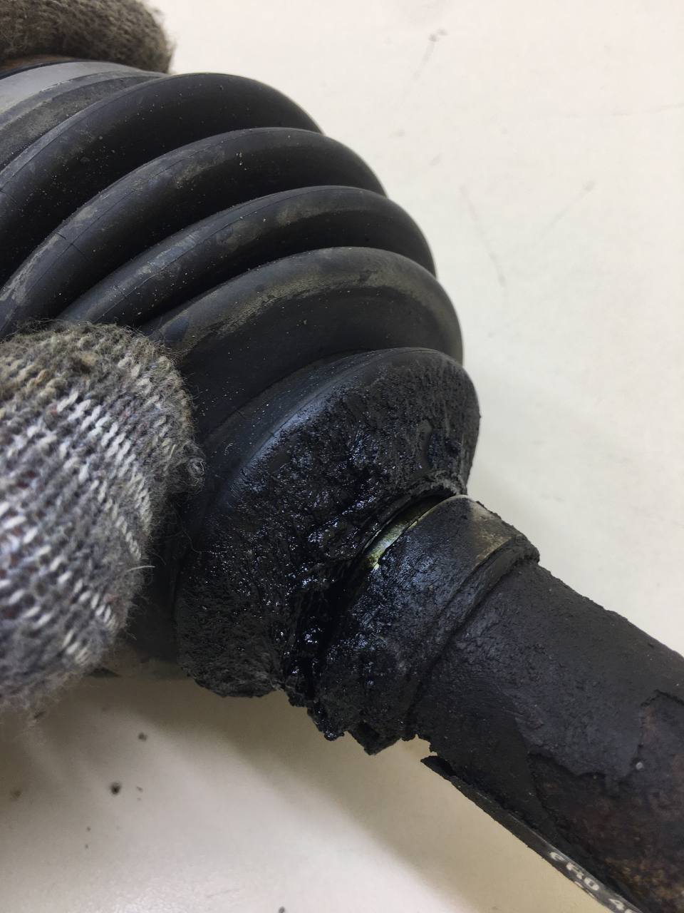 Полуось передняя левая Volkswagen Polo (MK5) 2011-2020