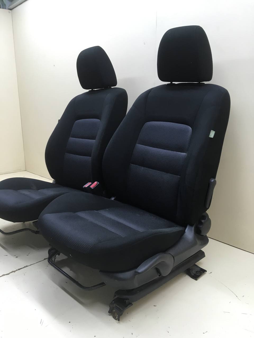 Сиденье (комплект) Mazda Mazda 6 (GG) 2002-2007 Сиденье (комплект) Mazda Mazda 6 (GG) 2002-2007