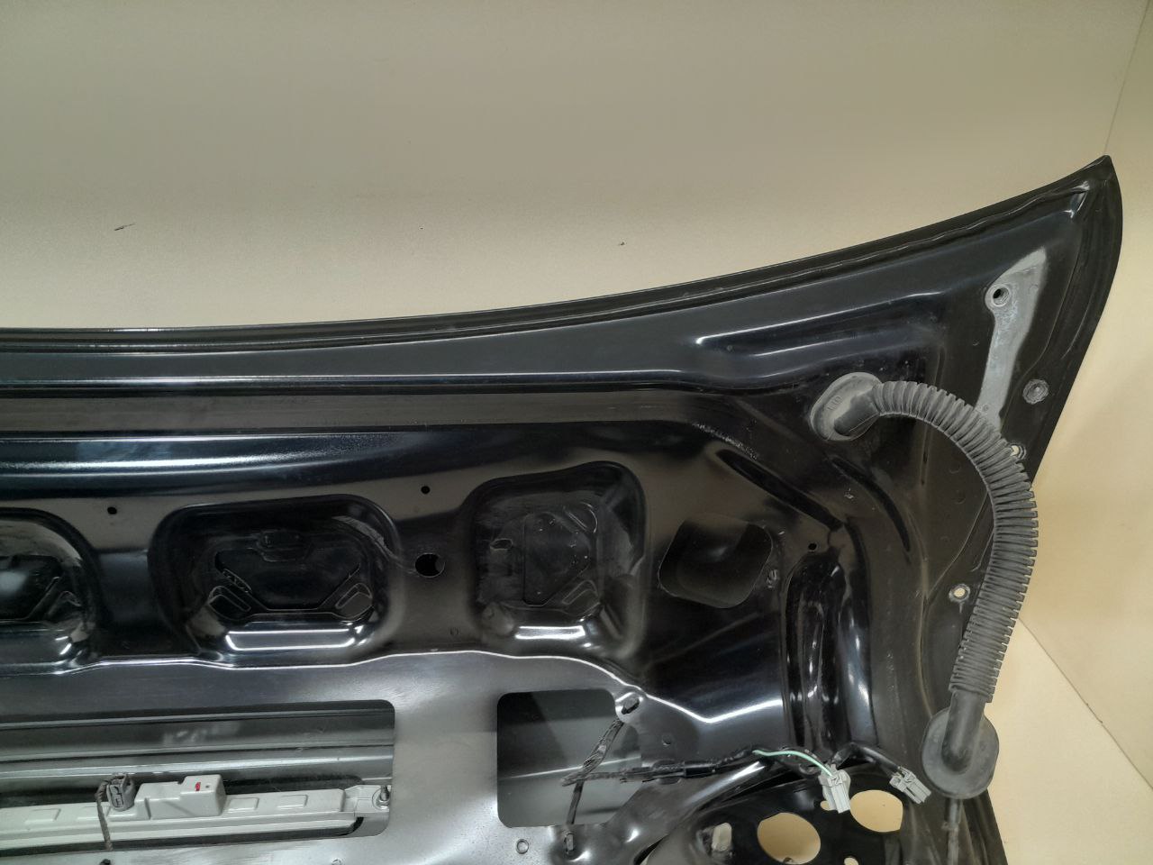 Крышка багажника Mitsubishi Lancer X (CX, CY) 2007> Крышка багажника Mitsubishi Lancer X (CX, CY) 2007>