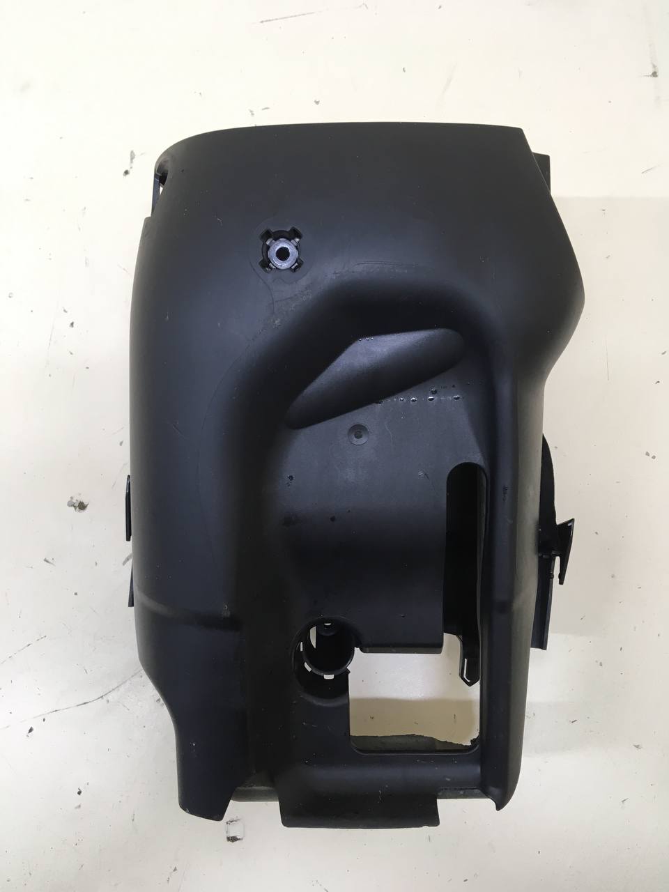 Кожух рулевой колонки Ford Focus 2 (DB) 2008-2011 Кожух рулевой колонки Ford Focus 2 (DB) 2008-2011
