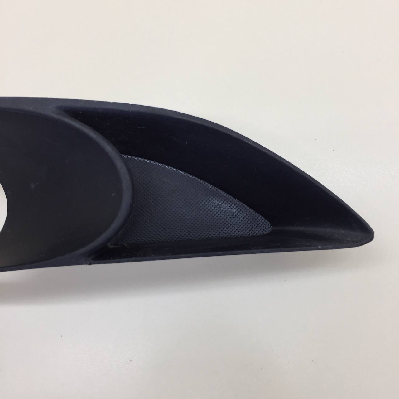 Рамка противотуманной фары правой Toyota Auris (E150) 2006-2012