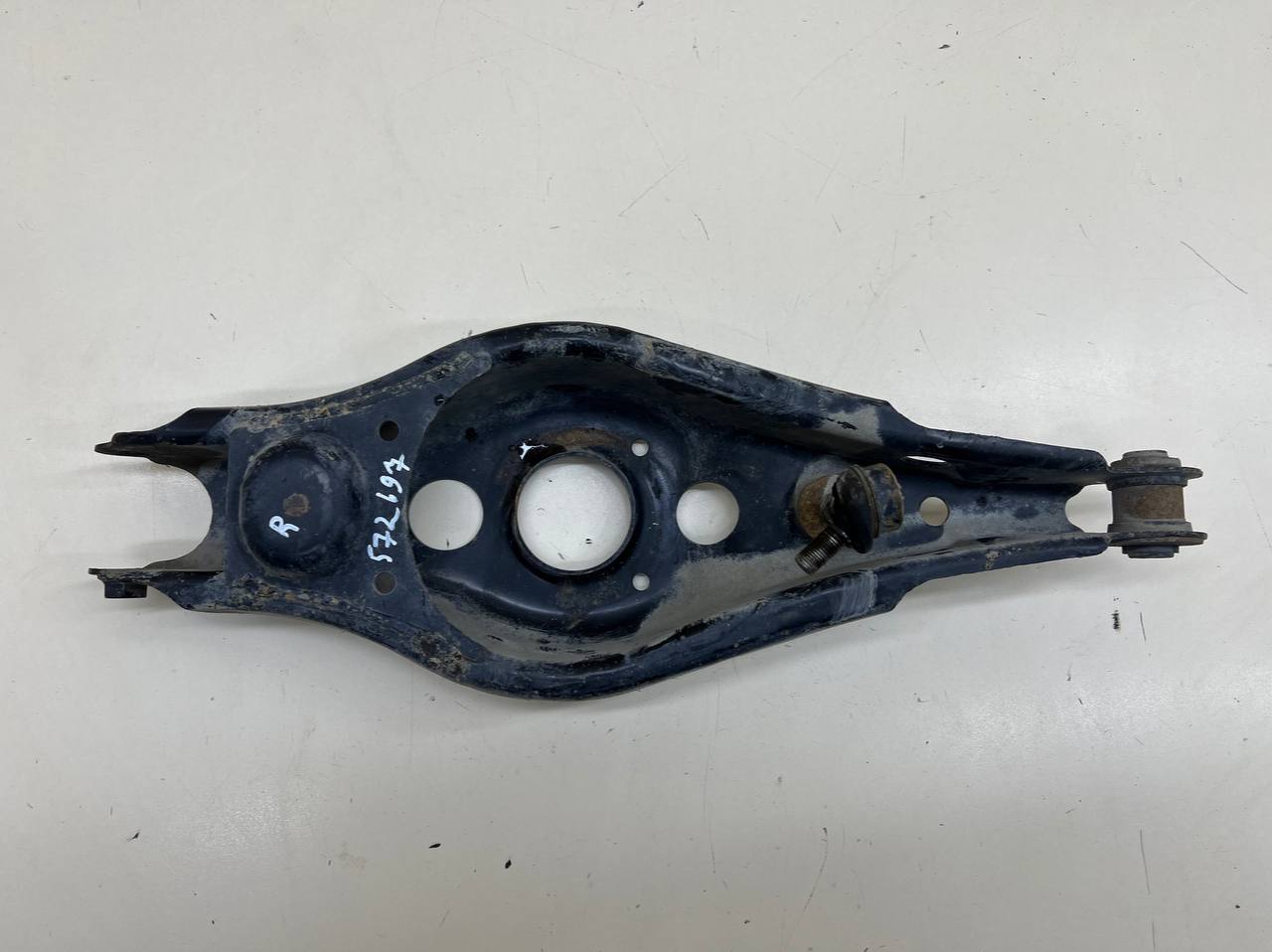 Рычаг задний поперечный Toyota Rav 4 (XA40) 2013-2019