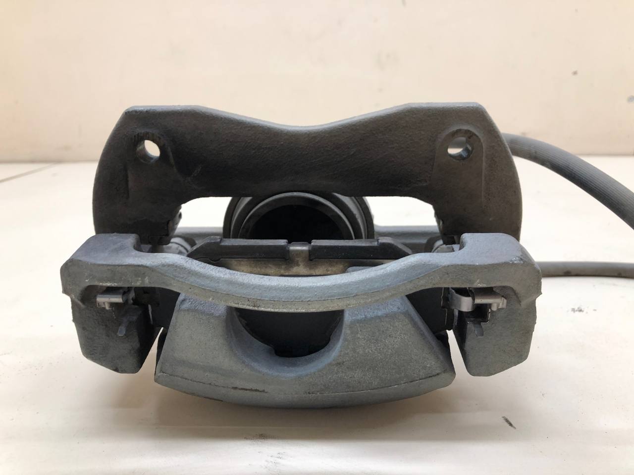 Суппорт передний правый Toyota Rav 4 (A30) 2006-2013