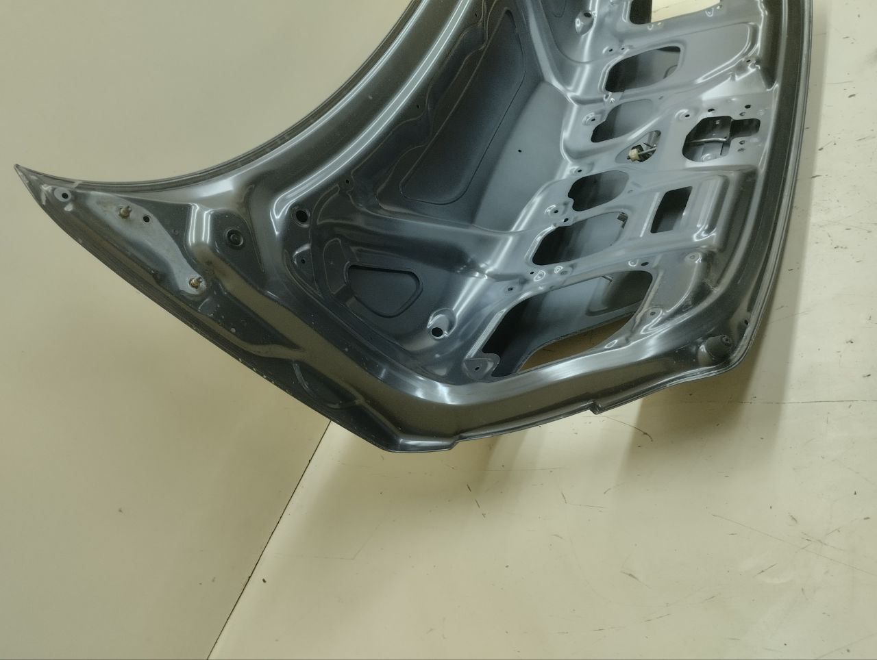 Крышка багажника Mazda Mazda 6 (GG) 2002-2007 Крышка багажника Mazda Mazda 6 (GG) 2002-2007