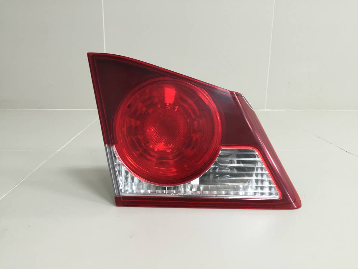 Фонарь задний внутренний левый Honda Civic 4D 2006-2012