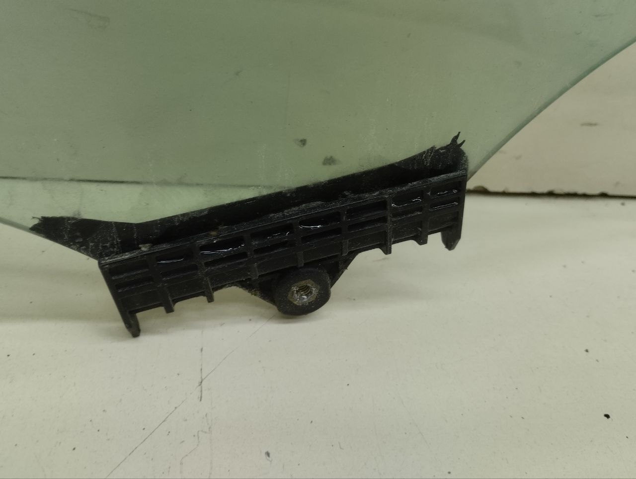 Стекло двери передней правой Hyundai Tucson (TL) 2015-2021 Стекло двери передней правой Hyundai Tucson (TL) 2015-2021