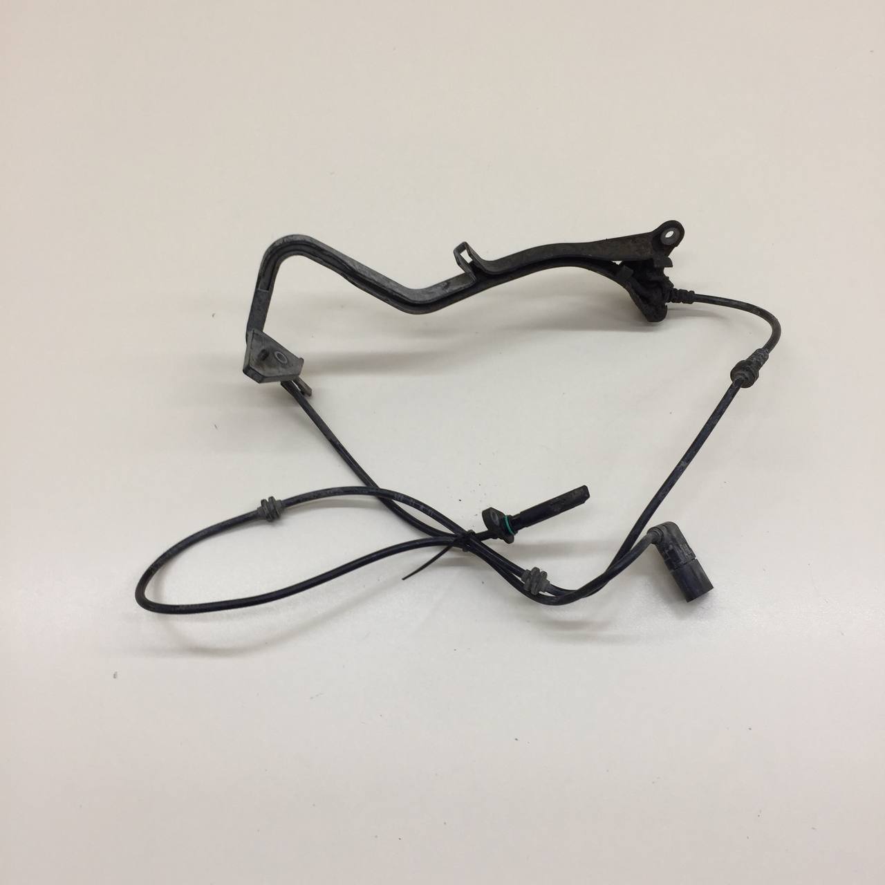 Датчик ABS передний правый Mercedes-Benz C-Class (W205) 2014>