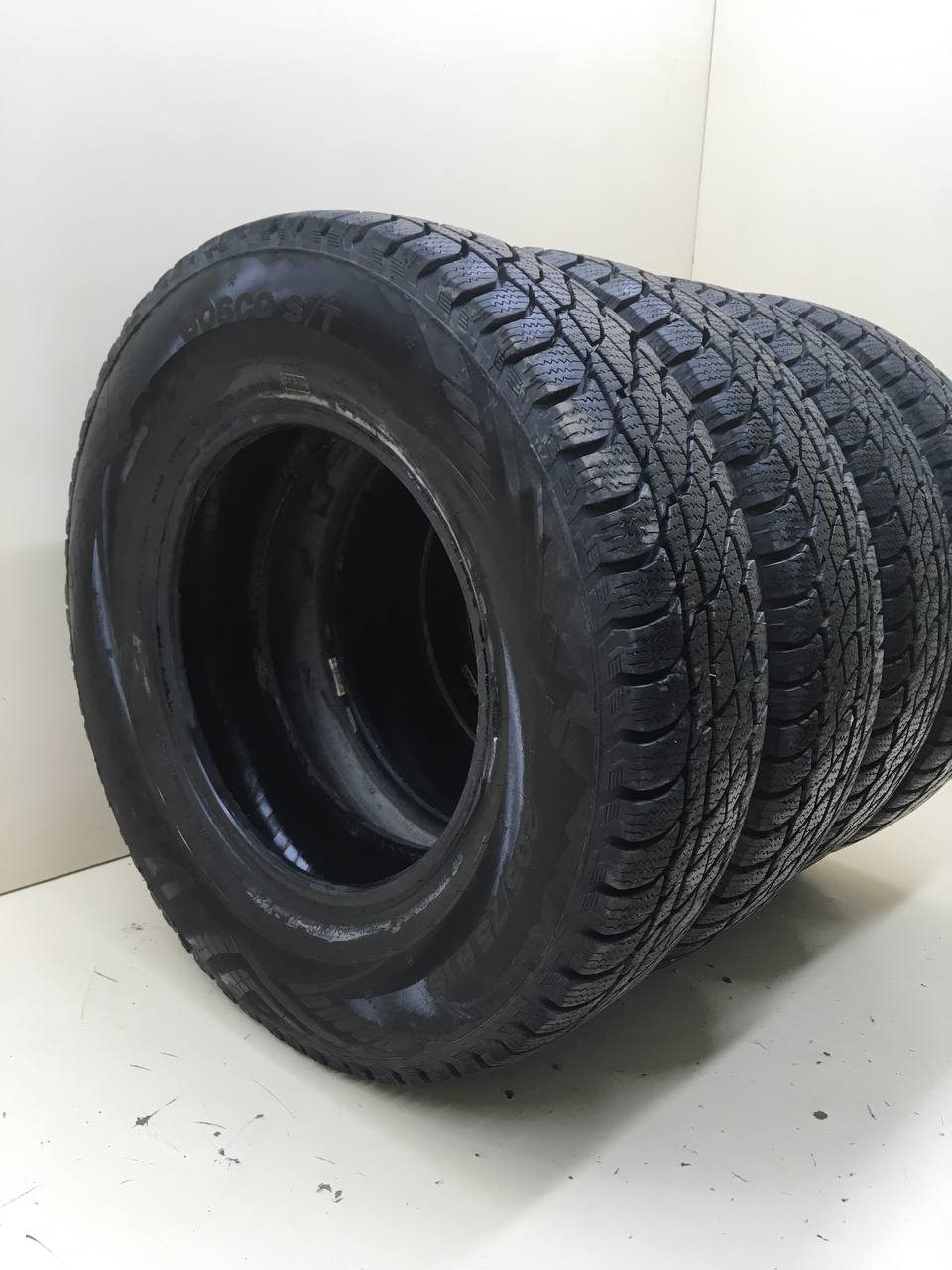 Шины к-кт R15 Всесезонные Viatti Bosco S/T