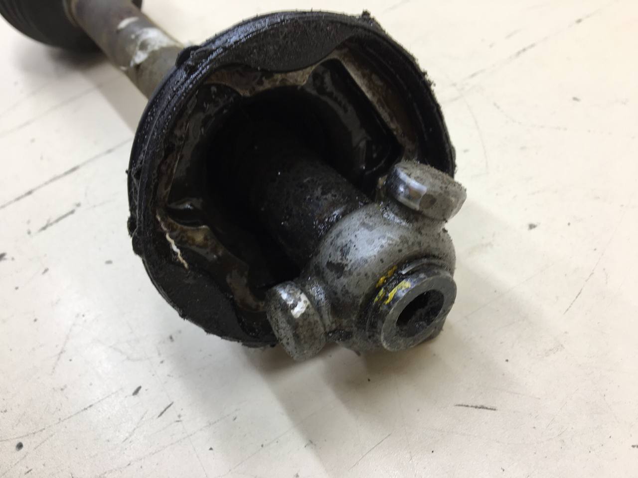 Полуось передняя левая Ford Mondeo 4 2007-2015 Полуось передняя левая Ford Mondeo 4 2007-2015
