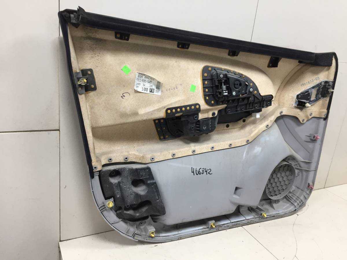 Обшивка двери передней правой Kia Ceed (ED) 2007-2012
