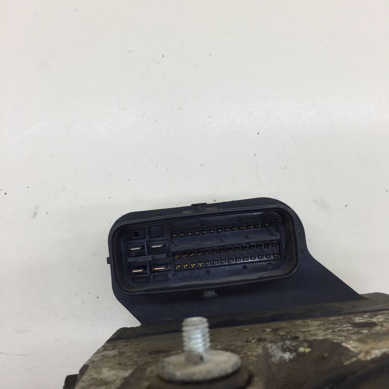 Блок ABS (насос) Toyota Rav 4 (A30) 2006-2013