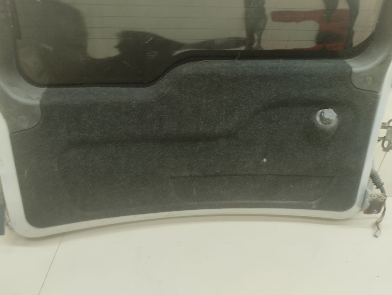 Дверь багажника со стеклом Chevrolet Niva 2009-2020