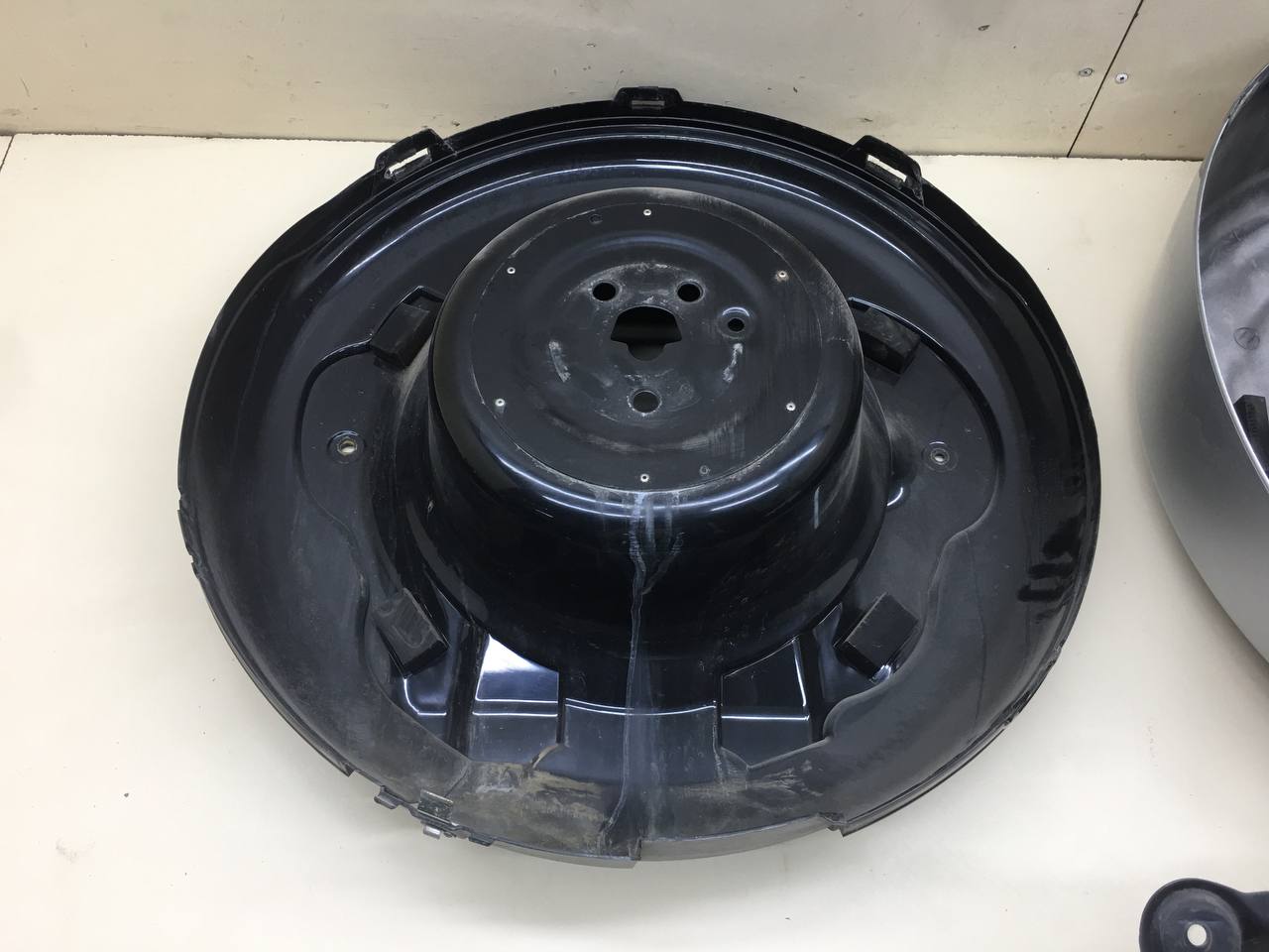 Кронштейн запасного колеса Toyota Rav 4 (A30) 2006-2013 Кронштейн запасного колеса Toyota Rav 4 (A30) 2006-2013