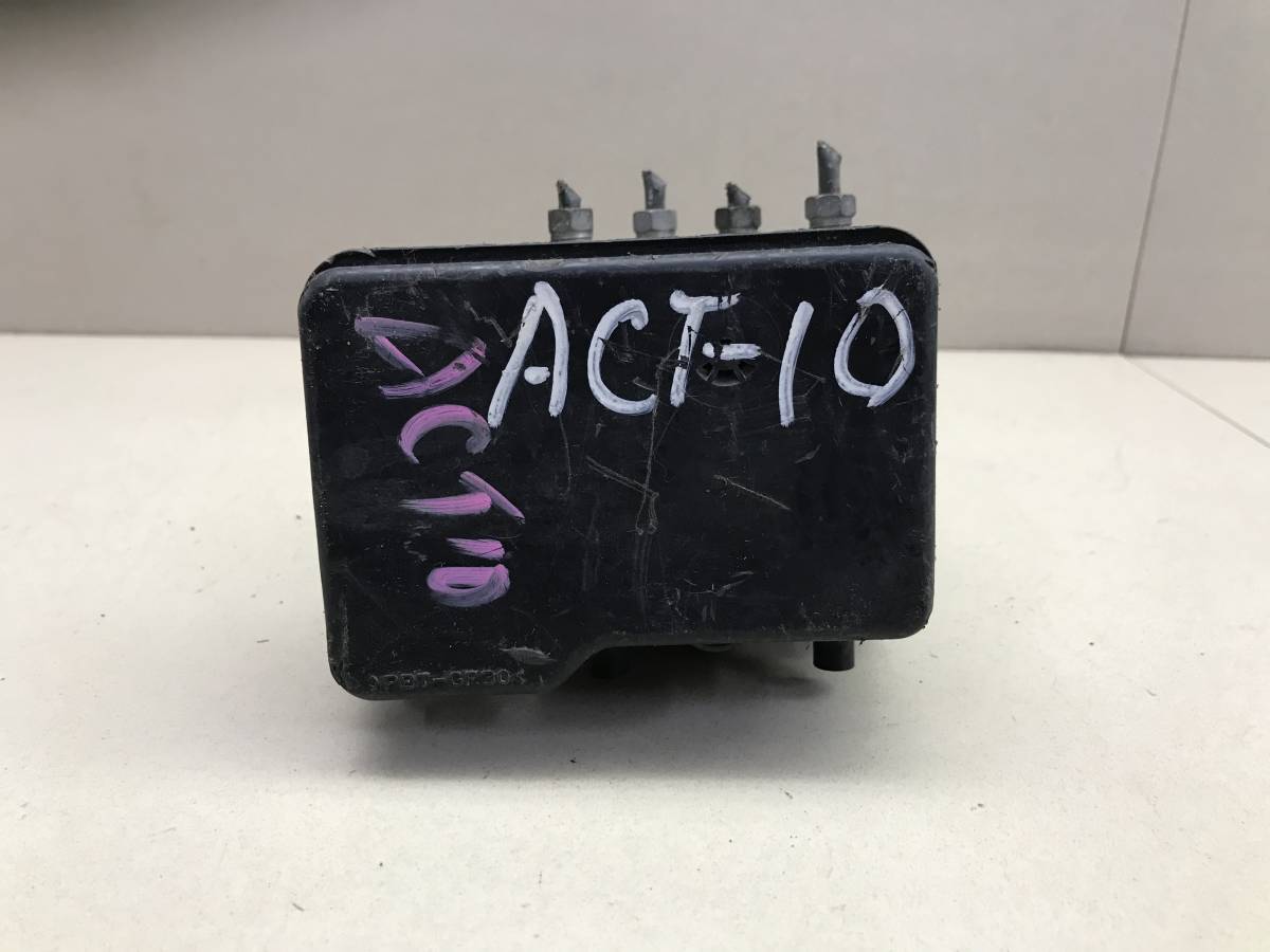 Блок ABS (насос) Toyota Opa (T10) 2000-2005