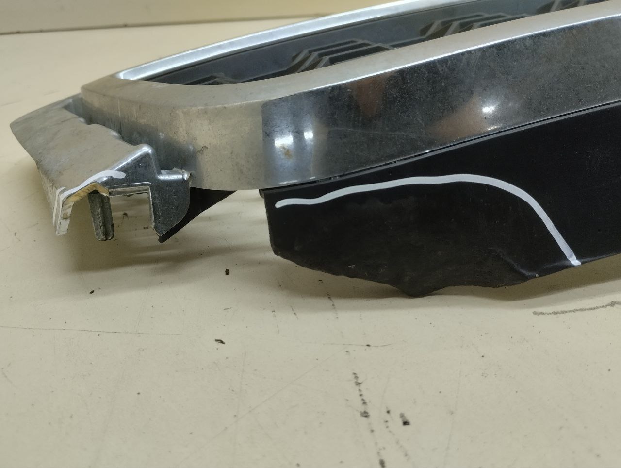 Решетка радиатора Chevrolet Captiva (C140) 2011-2016 Решетка радиатора Chevrolet Captiva (C140) 2011-2016