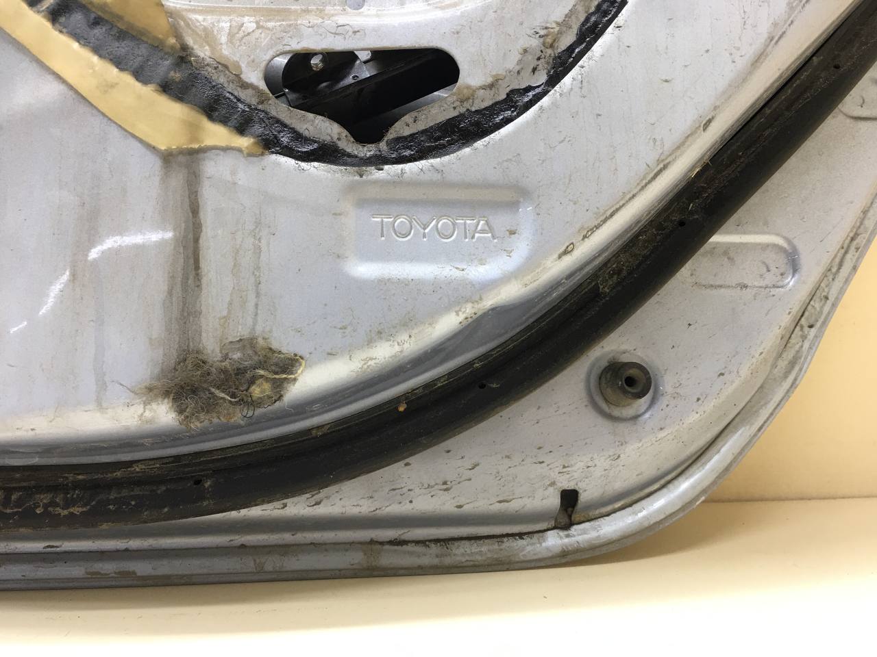 Дверь задняя правая Toyota Corolla E120 2001-2007
