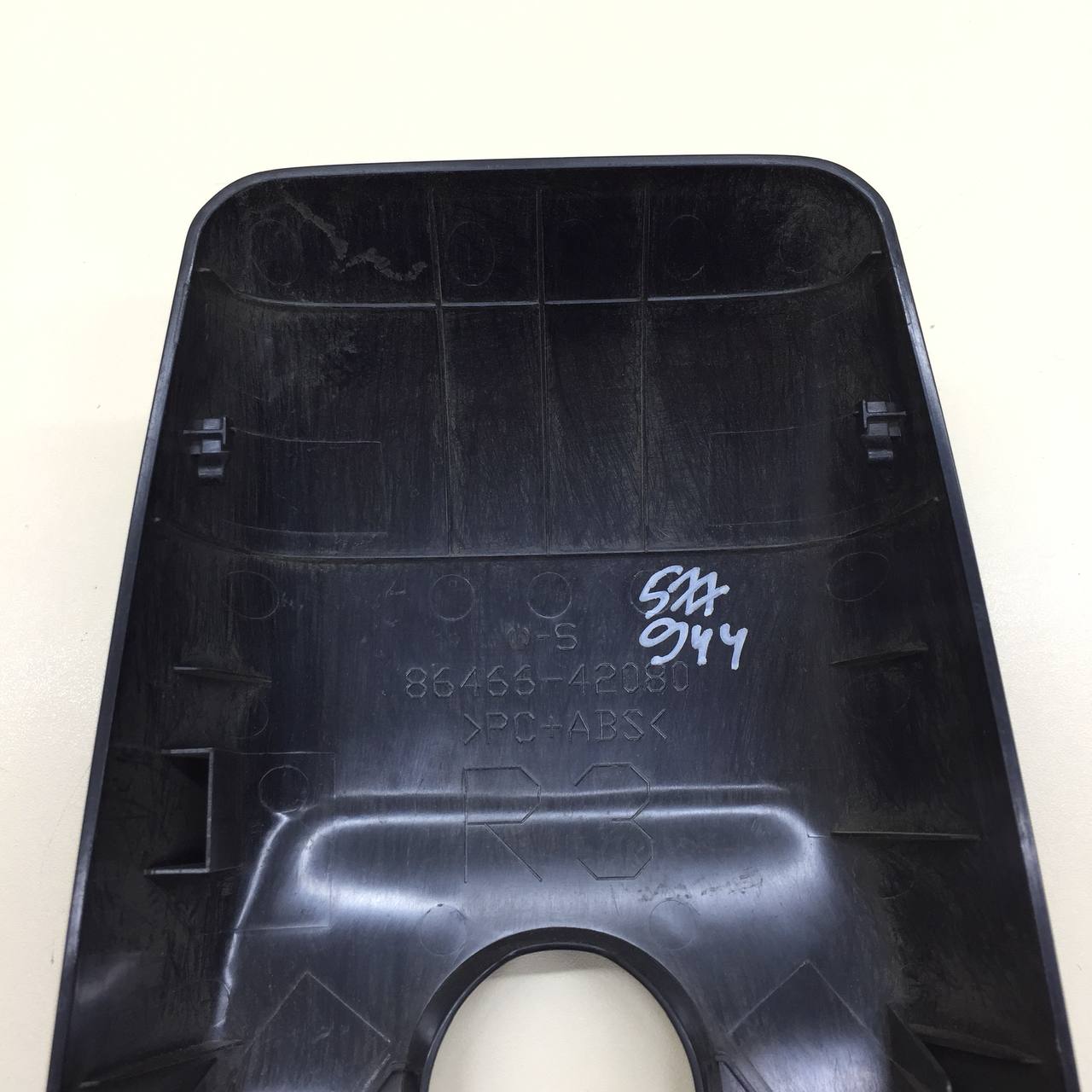 Накладка декоративная Toyota Rav 4 (XA40) 2013-2019