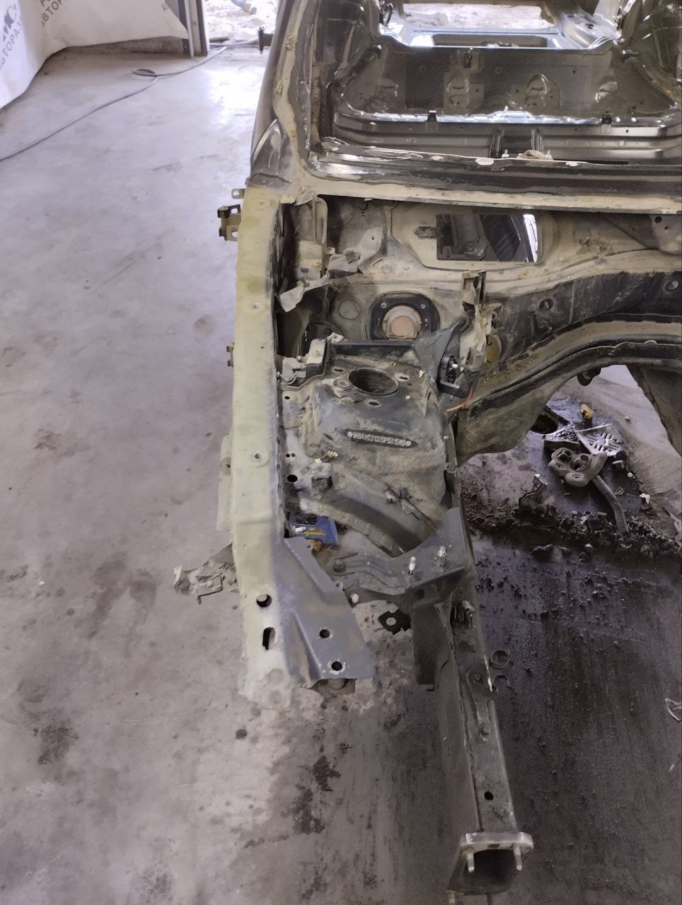 Четверть передняя правая BMW 3-series E90/E91 2005-2011