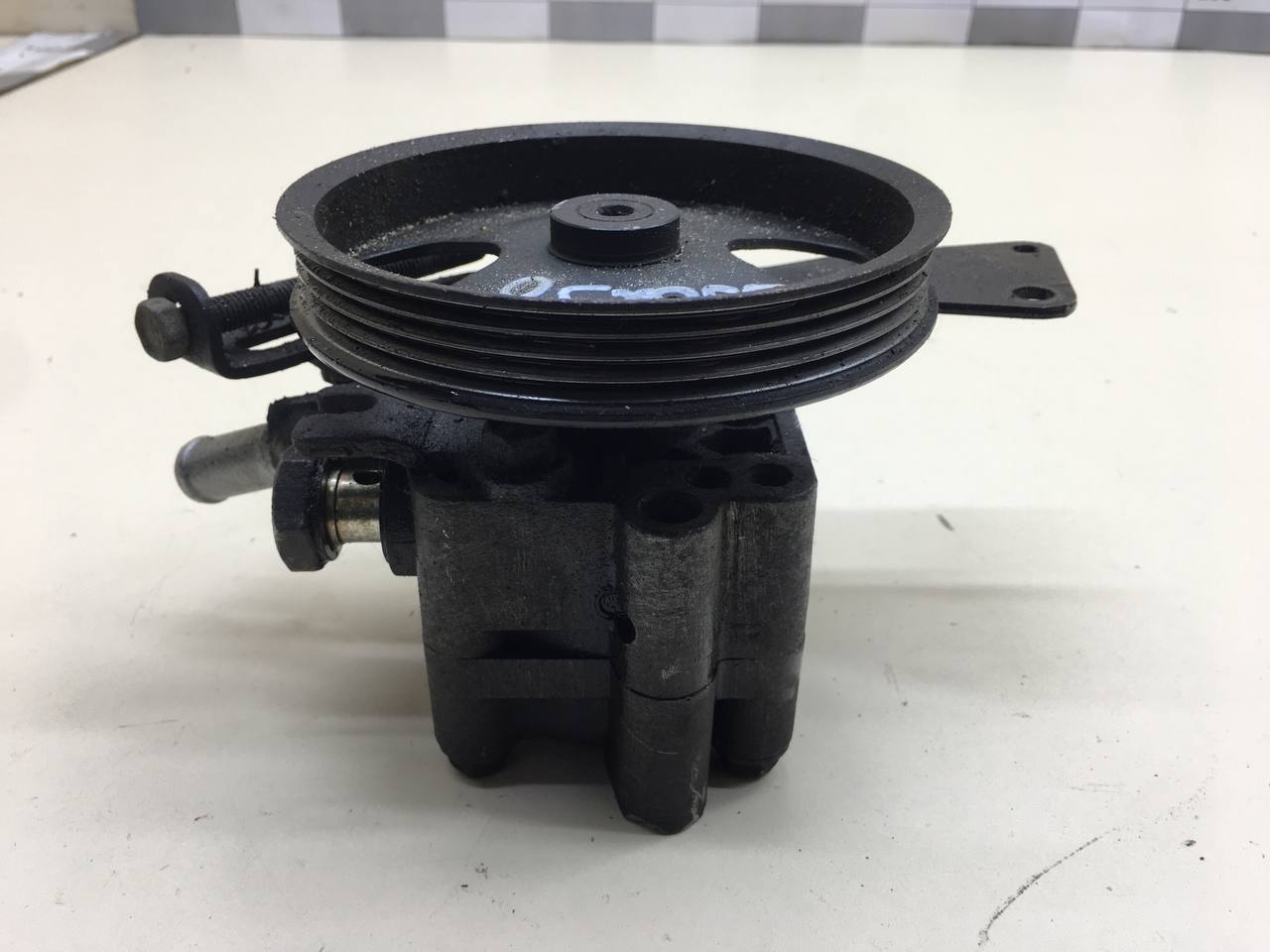 Насос гидроусилителя (электрогидроусилитель, ЭГУР) Nissan Almera (N16) 2000-2006