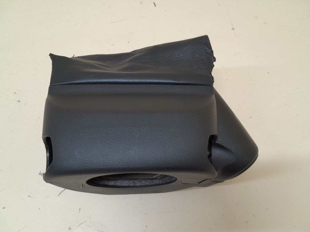 Кожух рулевой колонки Chevrolet Cruze (J300) 2009-2016 Кожух рулевой колонки Chevrolet Cruze (J300) 2009-2016