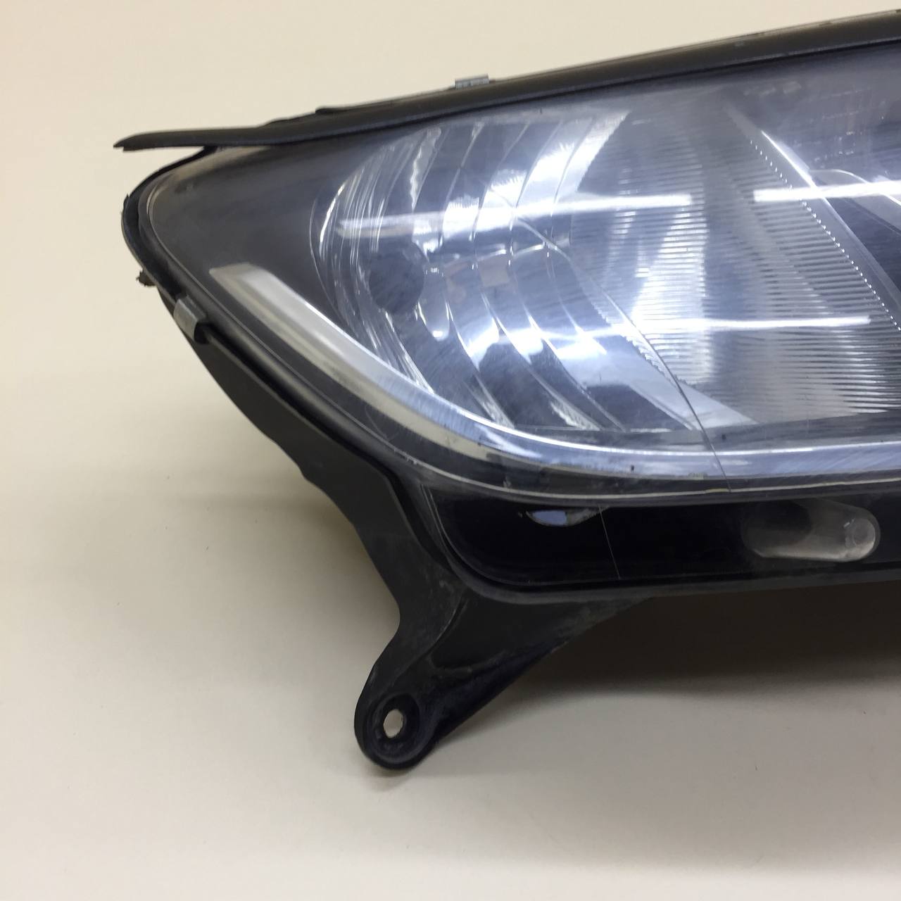 Фара правая Renault Logan (2) 2014>