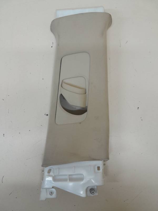 Обшивка стойки Lexus RX 350 /450h (XL10) 2009-2015 Обшивка стойки Lexus RX 350 /450h (XL10) 2009-2015