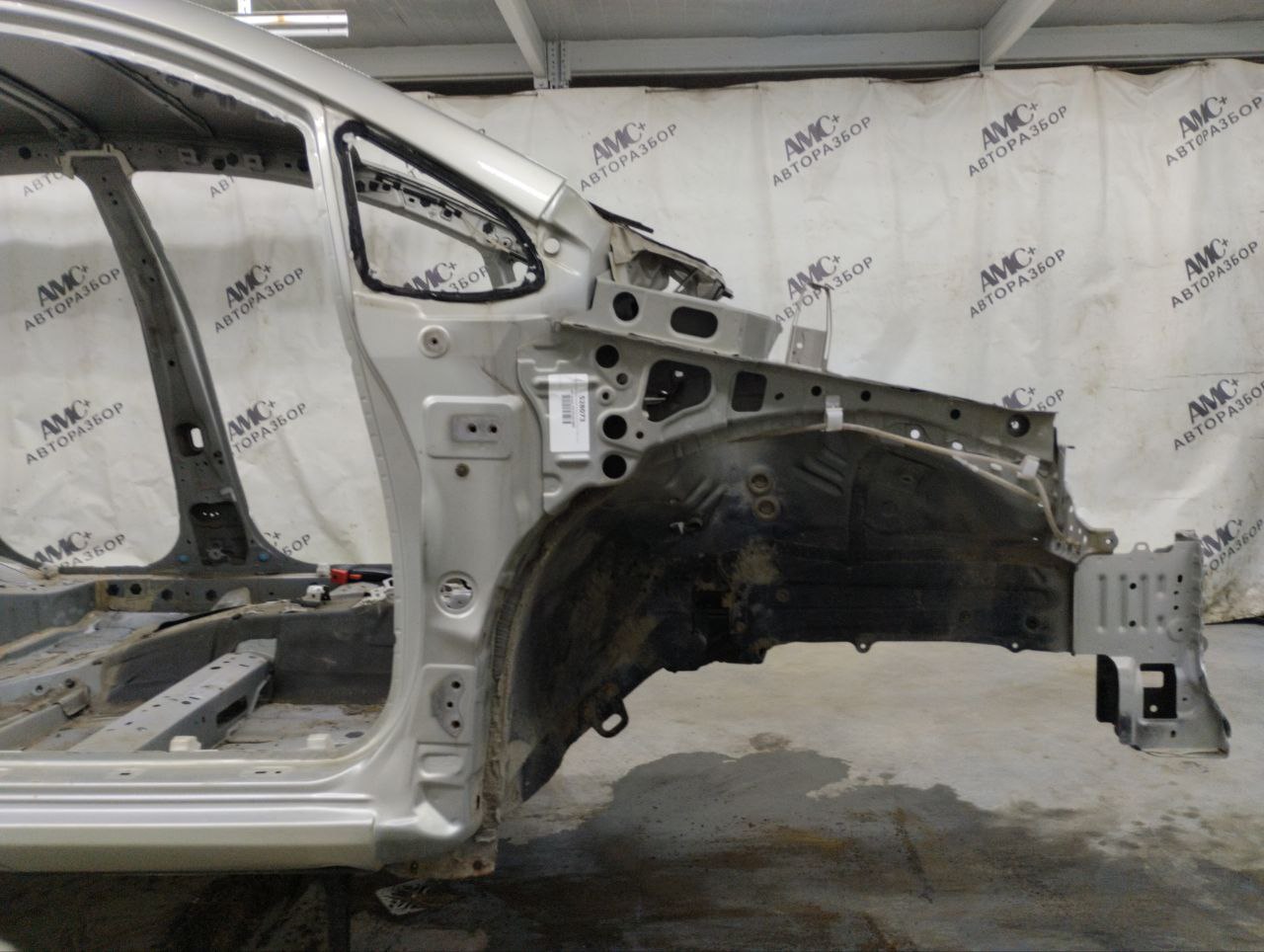 Четверть передняя правая Toyota Auris (E150) 2006-2012