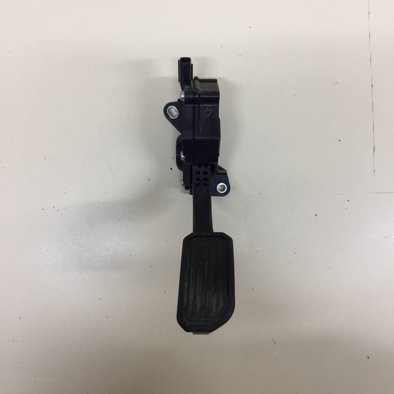 Педаль газа Toyota Corolla E150 2006-2013 Педаль газа Toyota Corolla E150 2006-2013