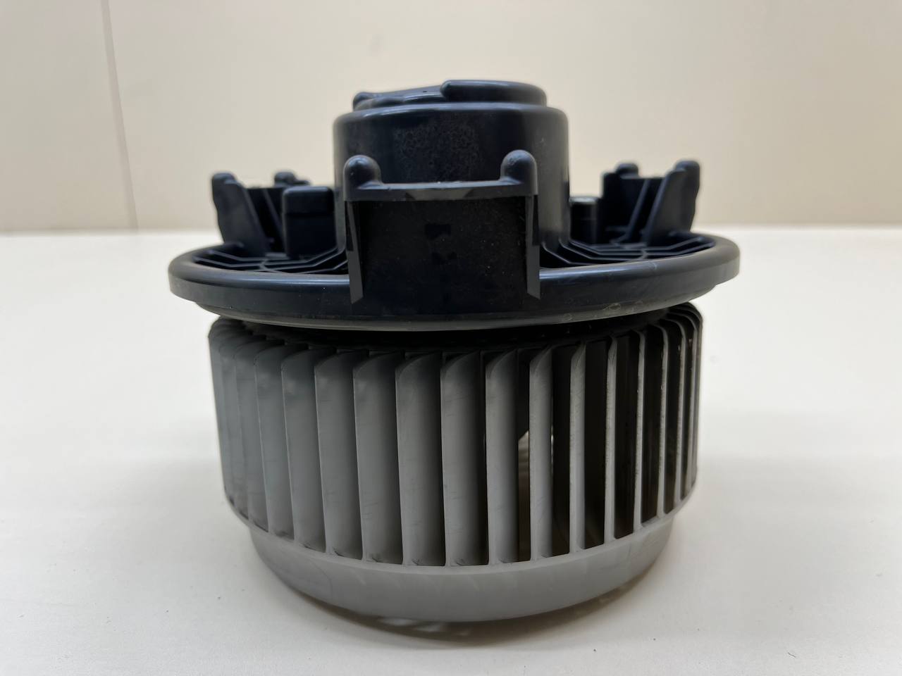 Моторчик отопителя Toyota Rav 4 (A30) 2006-2013 Моторчик отопителя Toyota Rav 4 (A30) 2006-2013