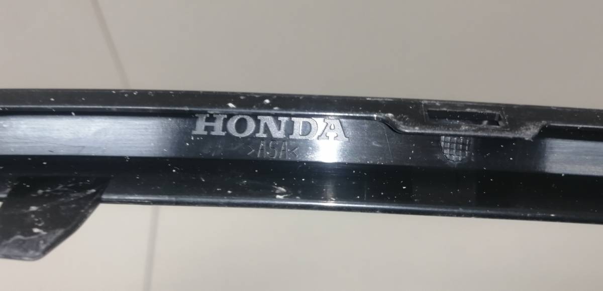 Накладка на решетку радиатора Honda CR-V 2007-2012