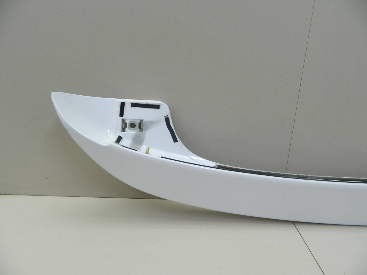 Спойлер (дефлектор) крышки багажника Toyota Ractis (NCP100) 2005-2010