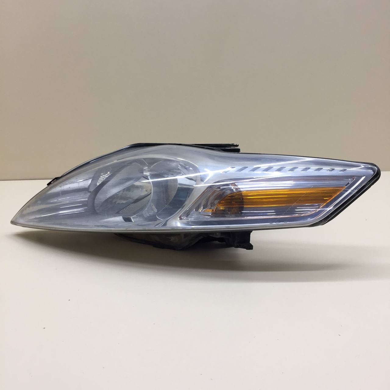 Фара левая Ford Mondeo 4 2007-2015